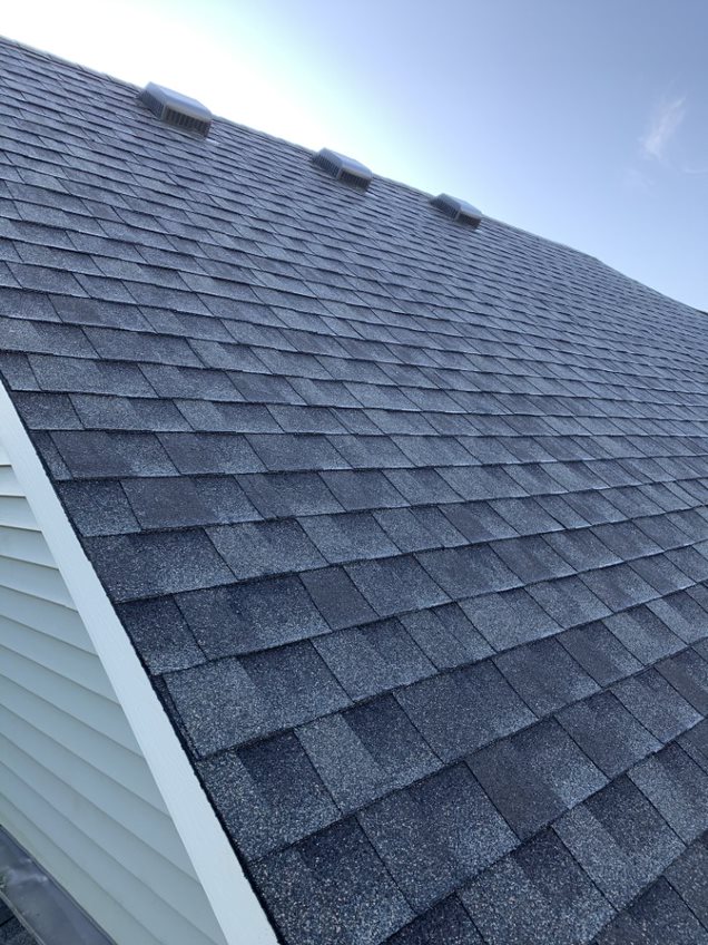 Different types of roofing materials - Evergreen Construction Company Inc.